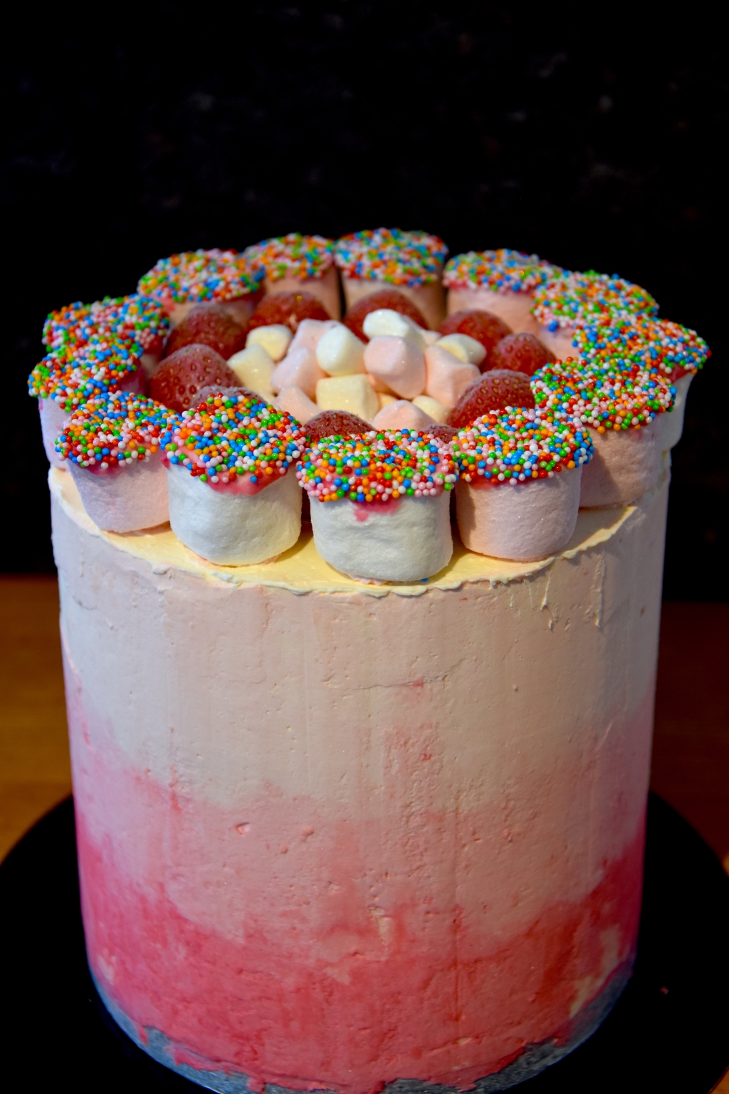 Le layer cake façon fraisier & Chamallows